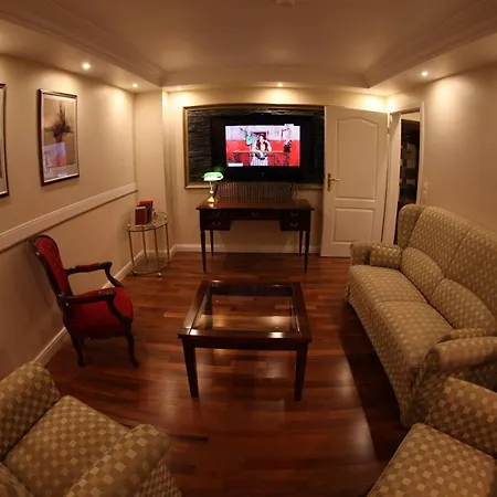 Golden Apartment