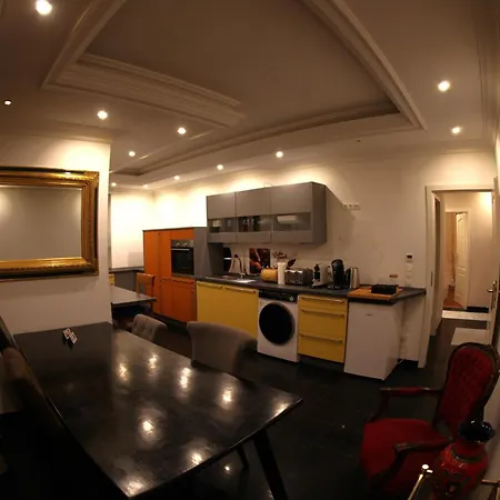 Golden Apartment